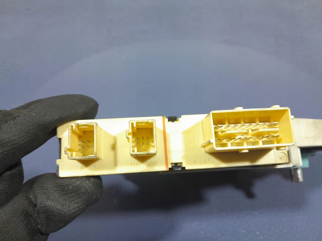 Citroen c8 моторчик подъемника стекло перед левый 1400794780 в Украине