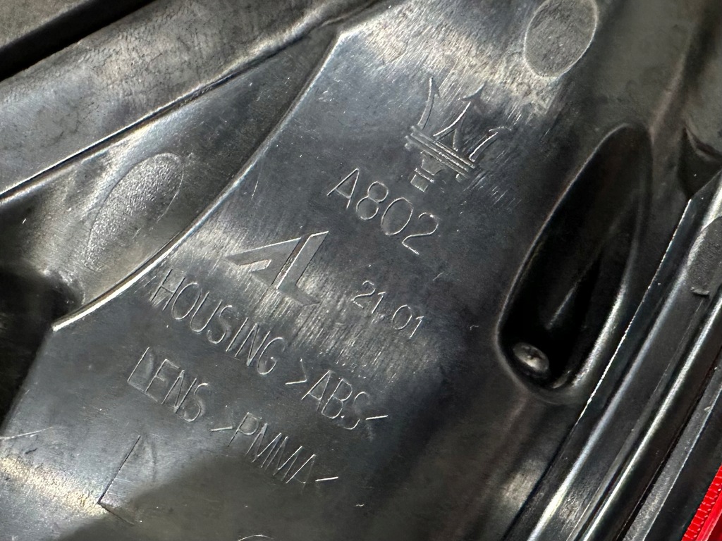 фото №8, Maserati quattroporte m156 задня лампа lh 6700016290