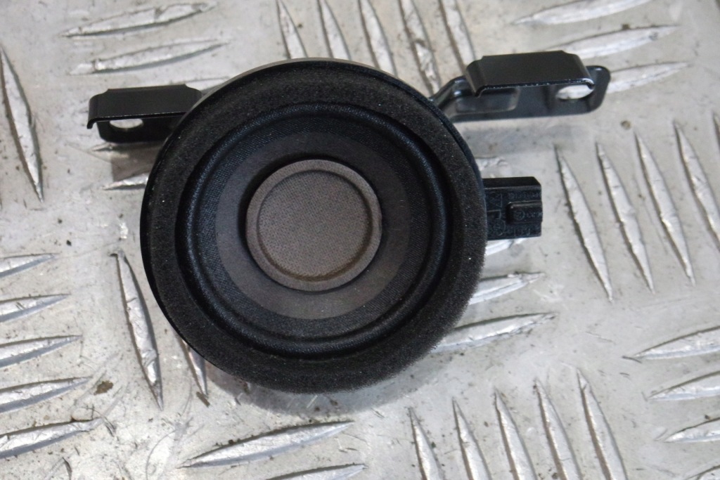 Granie динамики bang olufsen audi q8 lamborghini urus 4m2035466b nr 156 Доставка