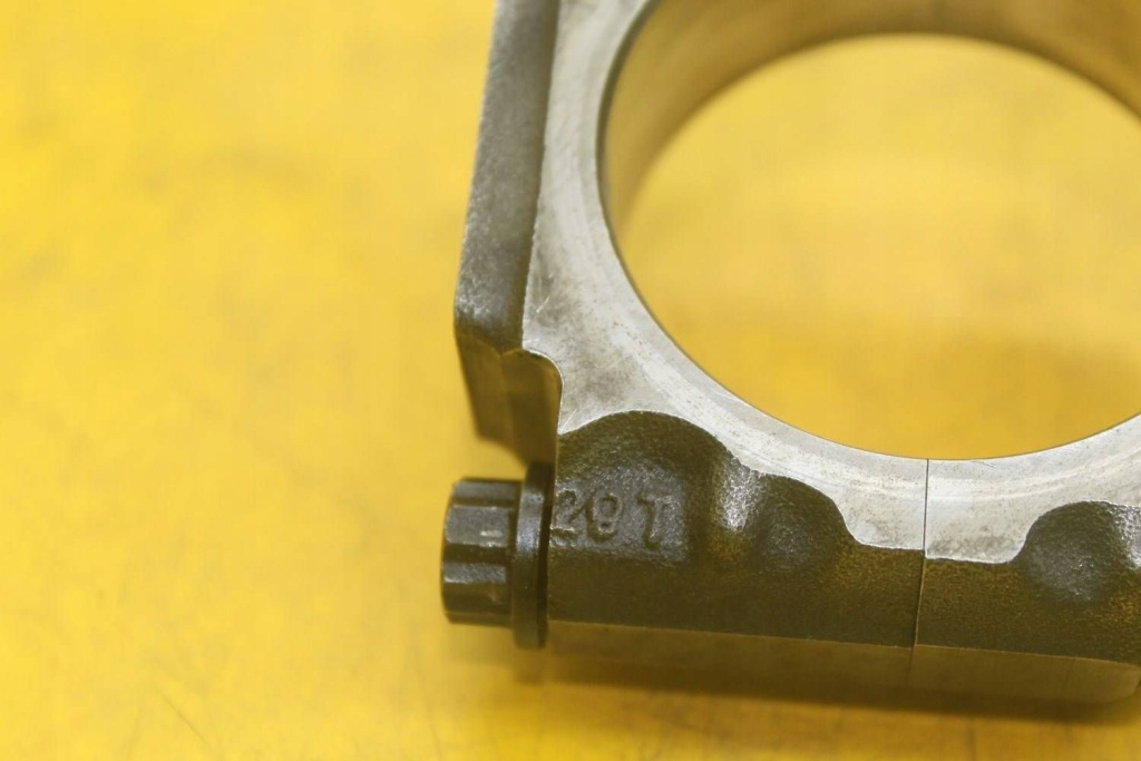 Шатун шатун vw transporter t4 multiwan seat audi 2.0 b aac 074b в Украине