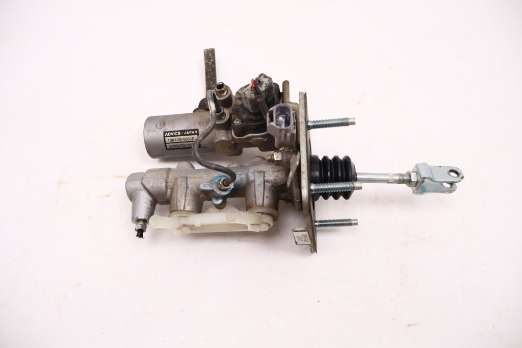 фото №2, Lexus rx iv насос тормозная 138110-10510