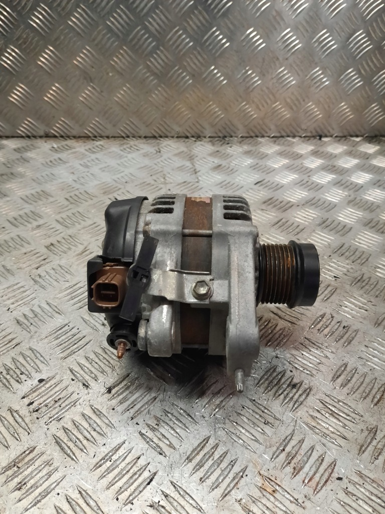 Генератор lexus gs300 3 3.0 v6 3gr-fse 27060-31051 Оригинал