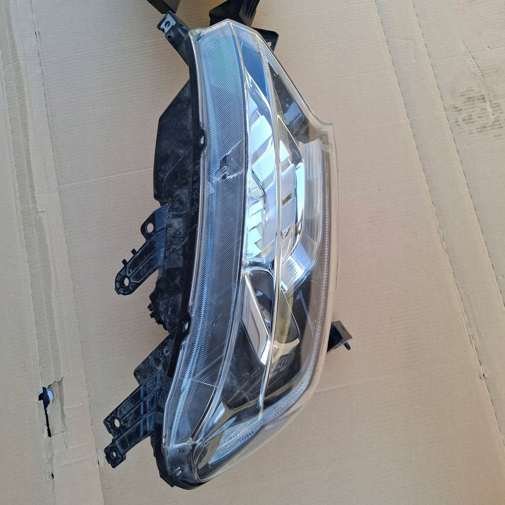 фото №5, Ford ranger raptor 19- комплект лампа фары левая правая светлый середина