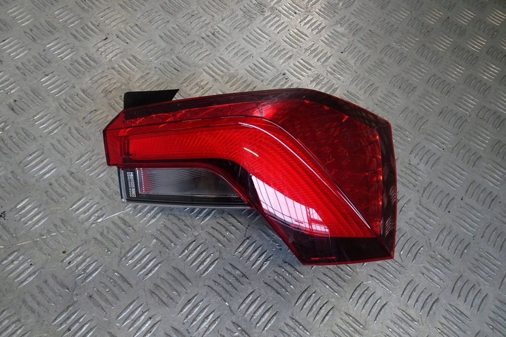 фото №1, Skoda kamiq - лампа задняя правая 658945096