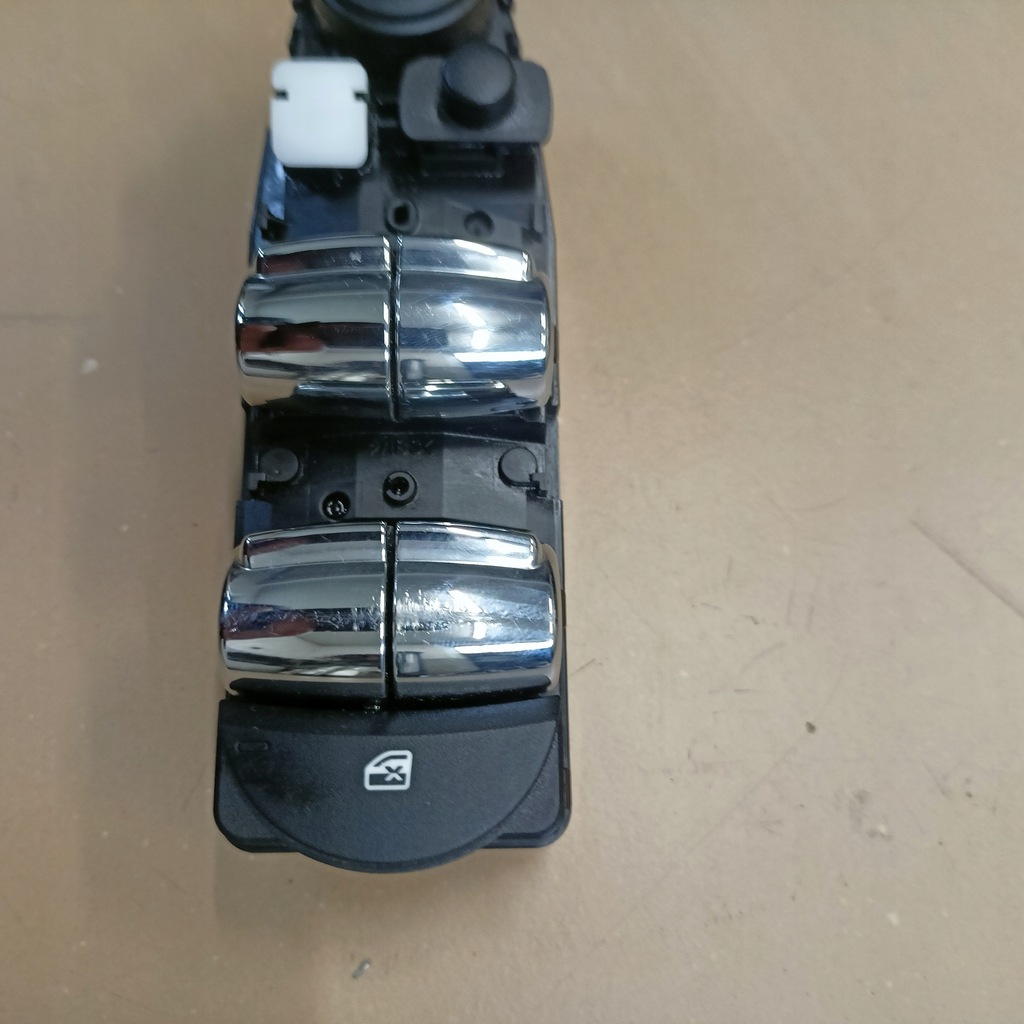 фото №2, Перемикач вікон 9289622 mini countryman r60