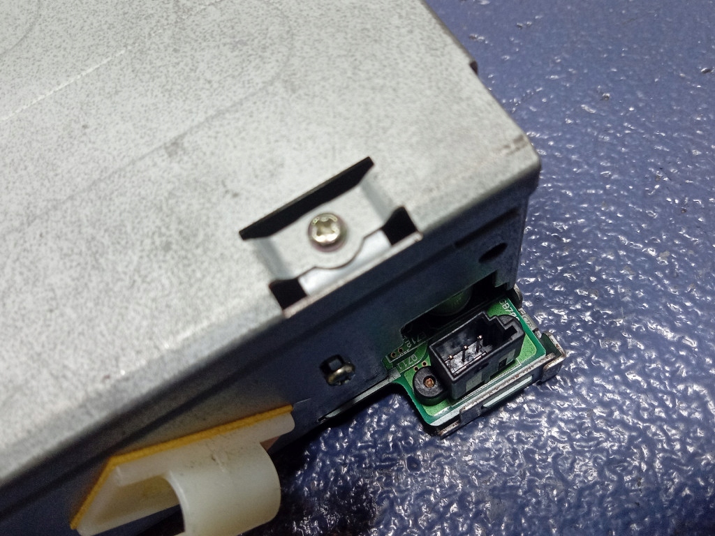 фото №8, Renault espace iv радио cd cabasse 8200089153