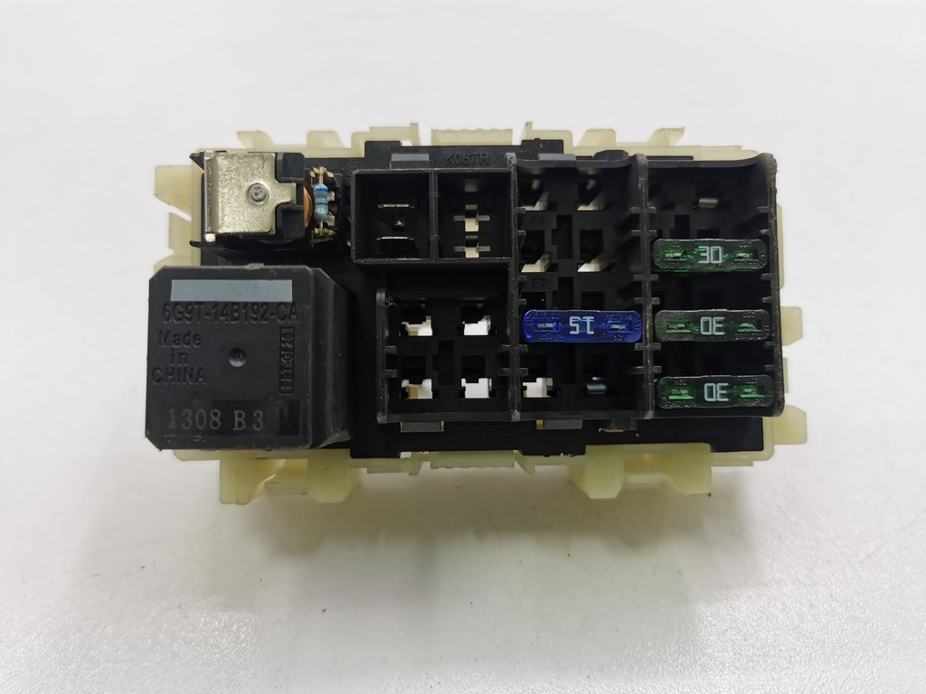 фото №1, Volvo xc60 2011 рамка / модуль предохранителей