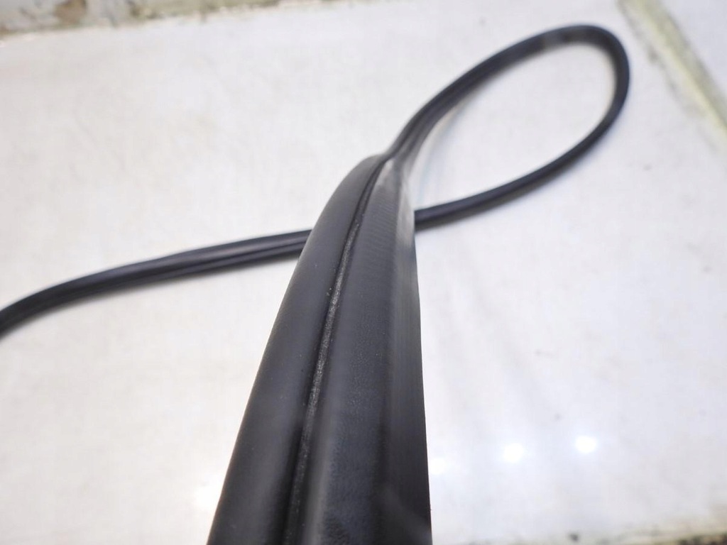 фото №5, Прокладка дверь правый перед hyundai santa fe ii