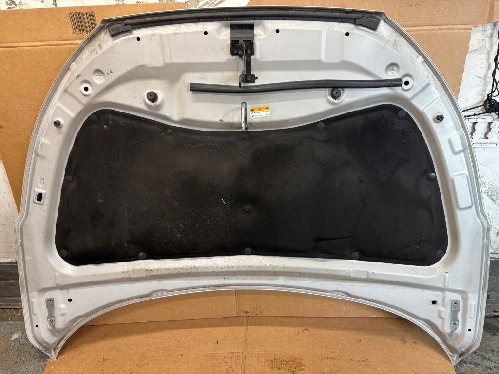 Hyundai tcson 3 капот комплектная b. хорошее состояние демонтаж в Украине