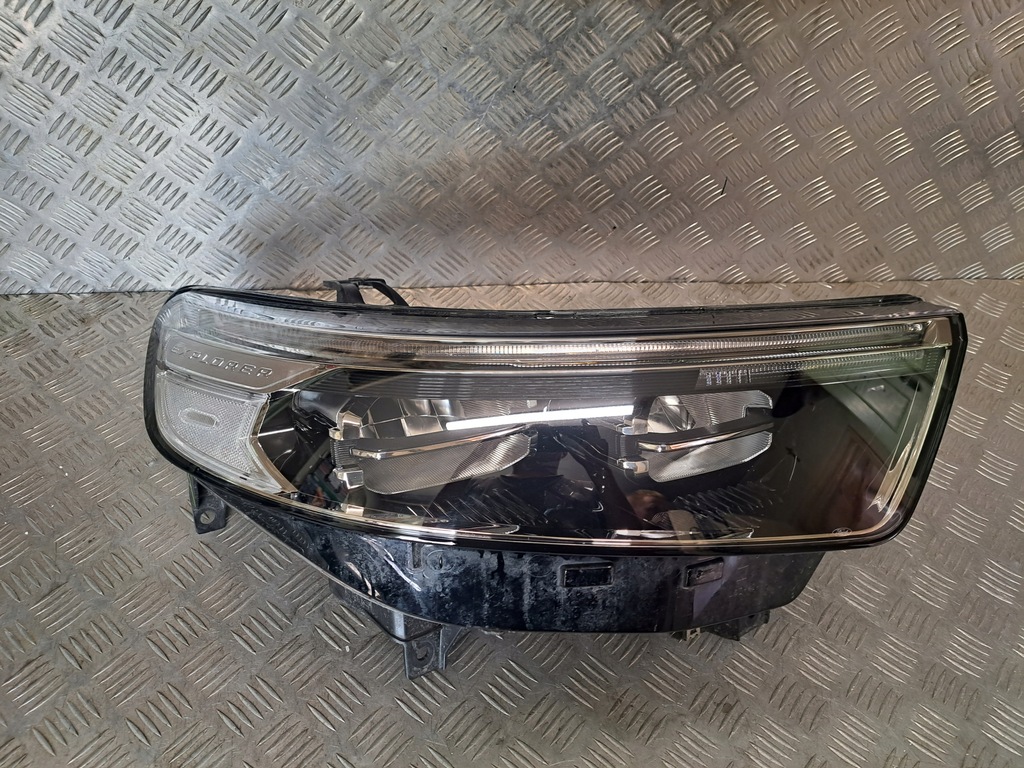 фото №2, Ford explorer 2022 r лампа права перед