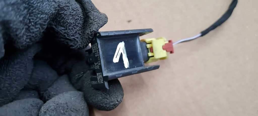 фото №12, Q5 80a датчик захисту пішоходів штекер колодка 80a959121b