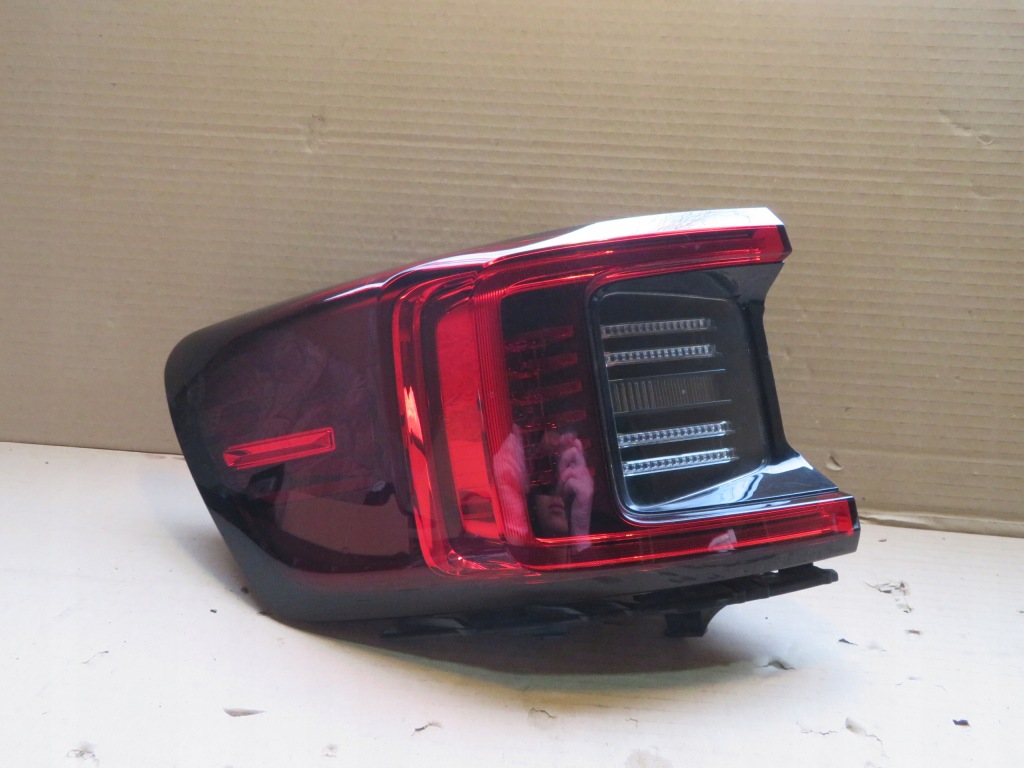 фото №1, Polestar 2 лампа задняя левая w крыло 31108940