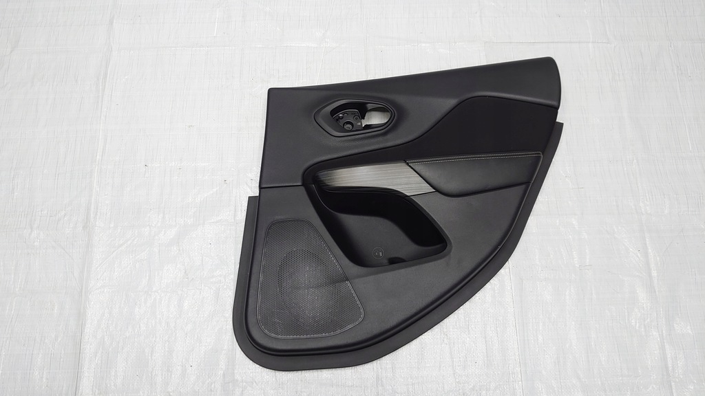 фото №1, Jeep cherokee kl обшивка дверь задняя задний правый