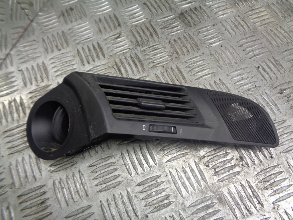 фото №1, Решётка обдув правая bmw e39 8391174