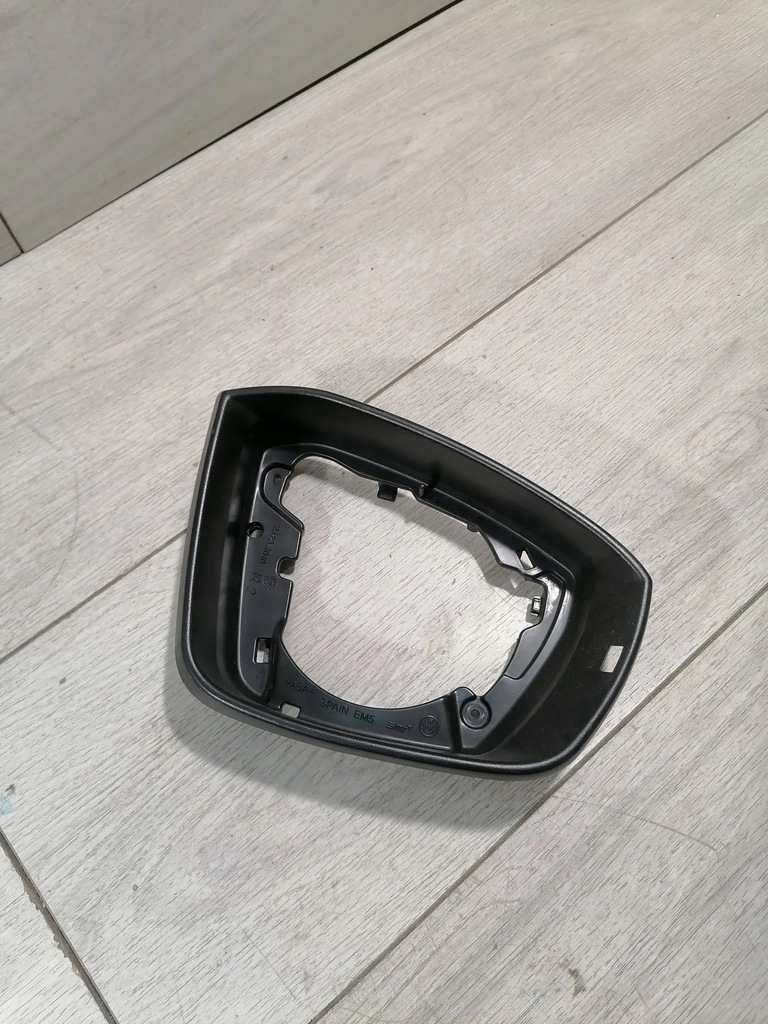 фото №1, 8153. vw t-roc вкладыш зеркало правое 2gm857602b