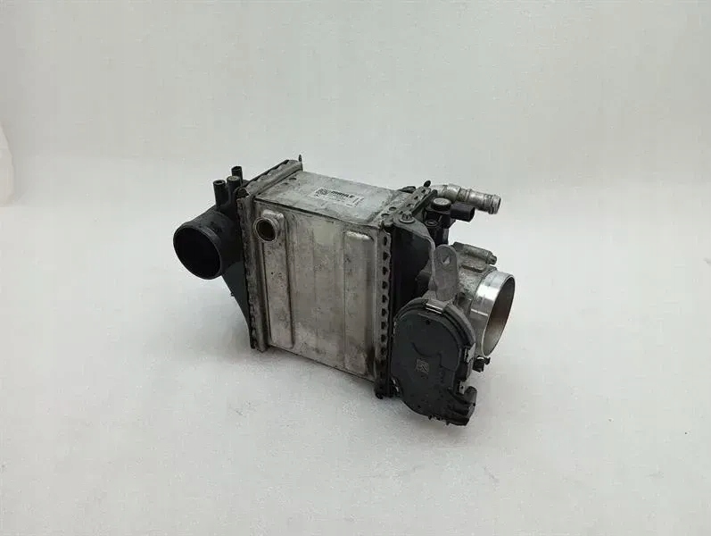 Купить Mercedes c class w205 интеркулер a1770908600