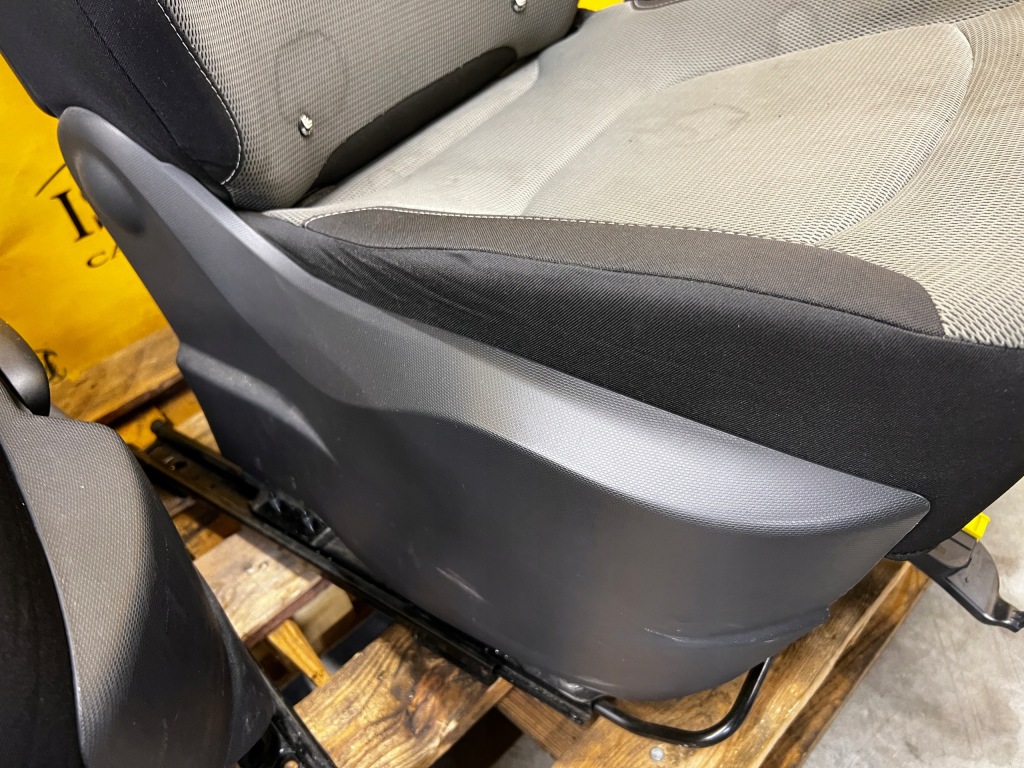 фото №4, Сиденье перед правый пассажира подушка безопасности isofix renault captur i przedlift eu