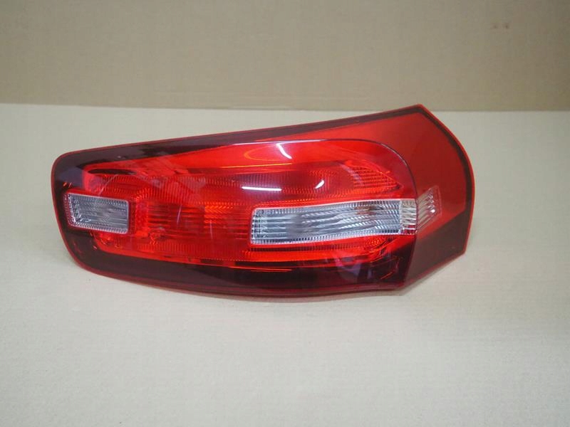 фото №1, Лампа крышки правый задняя citroen c4 picasso ii