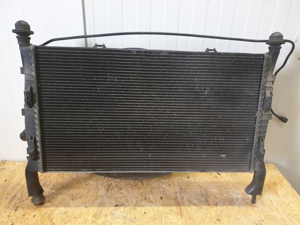 Купити Радіатор води + корпус transit mk7 2,4