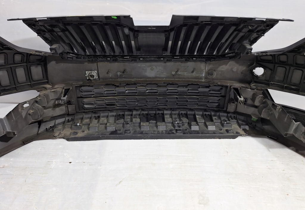 Skoda octavia iii 3 lift бампер передній перед 5e0807221n в Україні