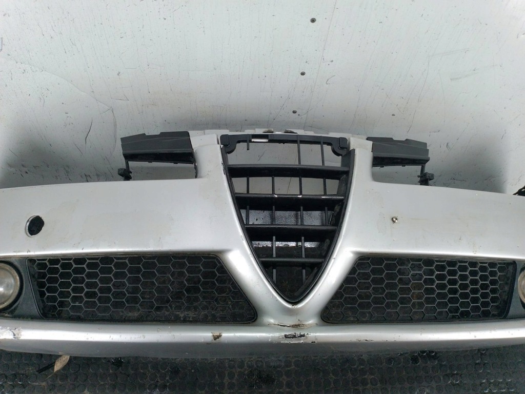 Бампер перед alfa romeo 159 565/a Оригінал