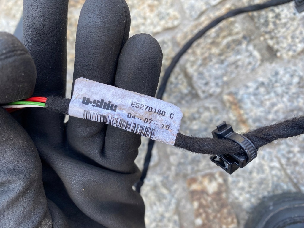 Mercedes 247 glb привод крышки левый правый 2478902500 2478902600 оригинал Доставка