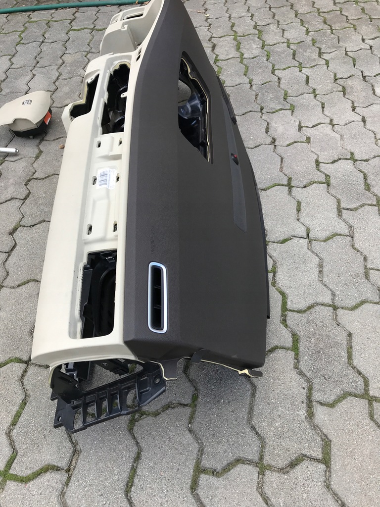 фото №8, Консоль приборная панель ремни подушка volvo s80 ii europa