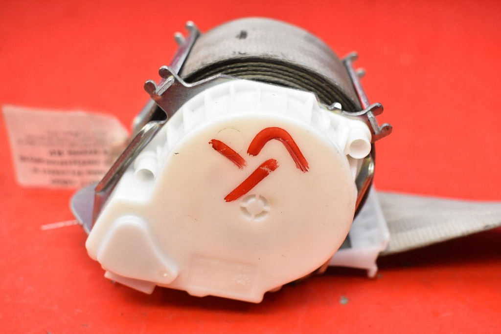 Ремінь безпеки лівий задній eu dm51r611b68ae ford c-max mk2 15-19 в Україні