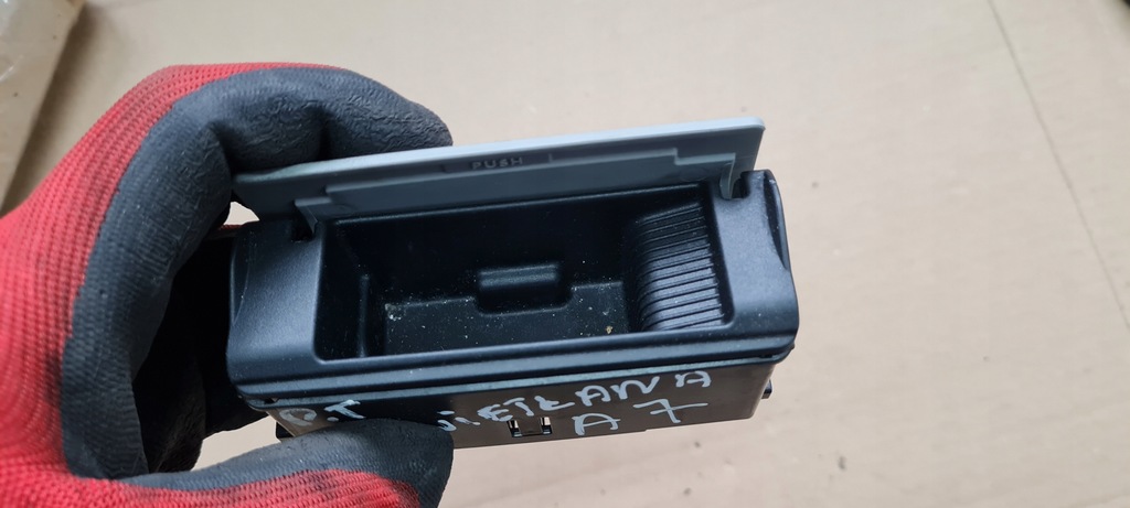 фото №10, A7 4g пепельница дверь левая левый задняя 4g8857405a серая a6 c7 4g