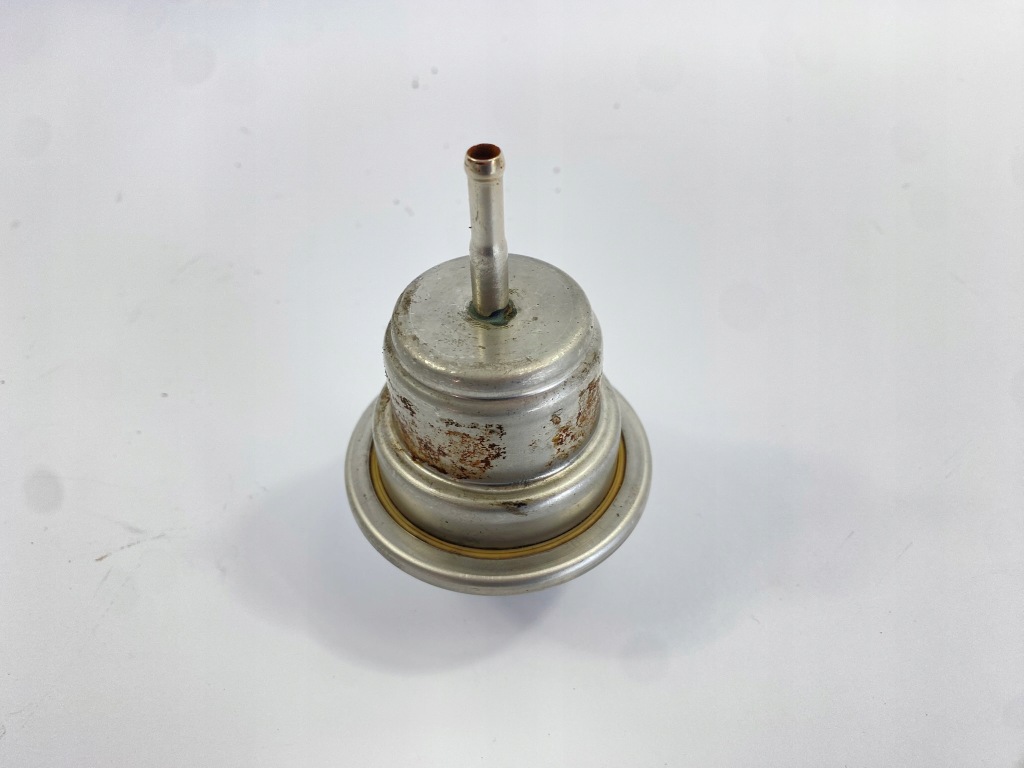 Аккумулятор регулятор давления топлива mercedes w124 w126 r129 0004761021 Недорого