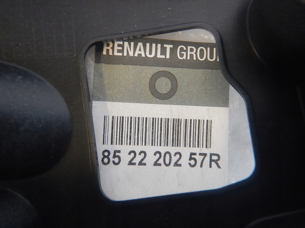 фото №3, Renault captur правий напрямна бампера задня