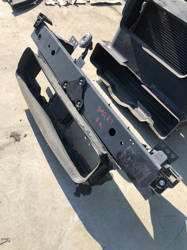 фото №3, Smart forfour 453 eq pas передний радиатор