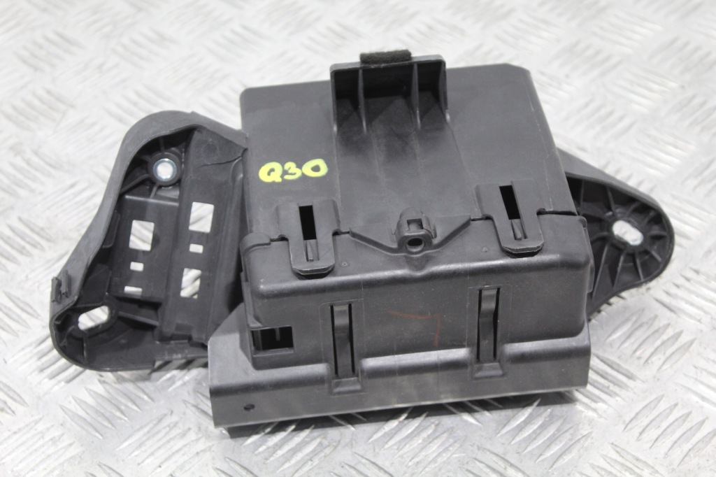 фото №1, Коробка корпус infiniti q30 a2465450700