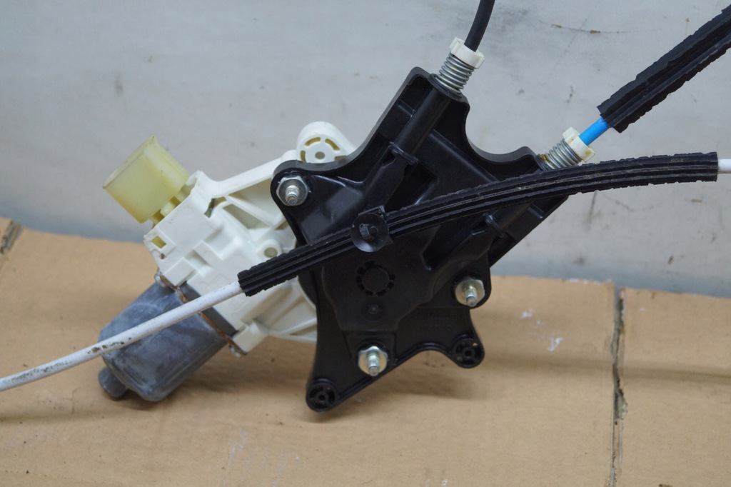 фото №8, Механизм подъемник стекло перед левый bmw 4 f32 f82