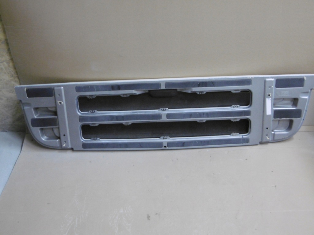 фото №2, Решітка радіатора лавка підніжка scania r 1885932