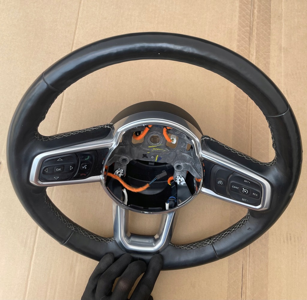 фото №5, Jeep wrangler jl sahara 2018+ воздуховод мультифункция подогрев кожа