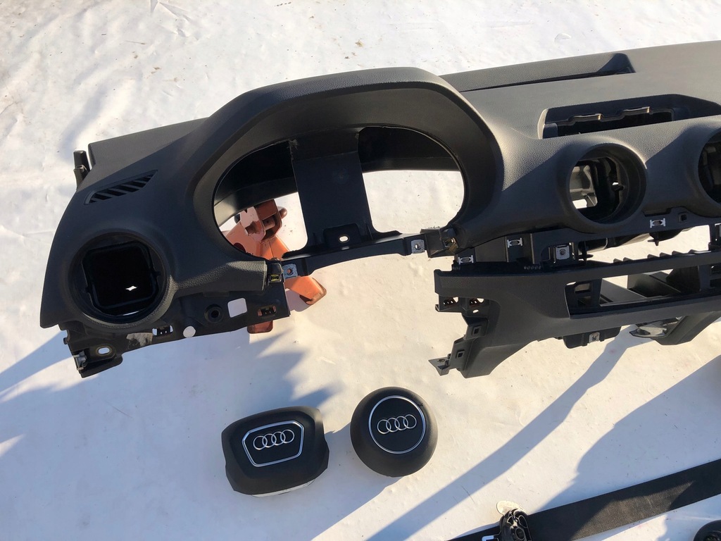 фото №5, Audi q2 81a панель приладів панель приладів консоль подушки безпеки ремені