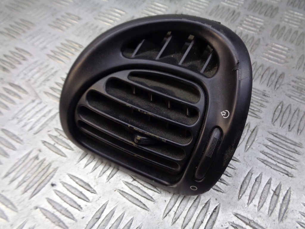 фото №1, Решітка обдув ліва xsara picasso 9631280177