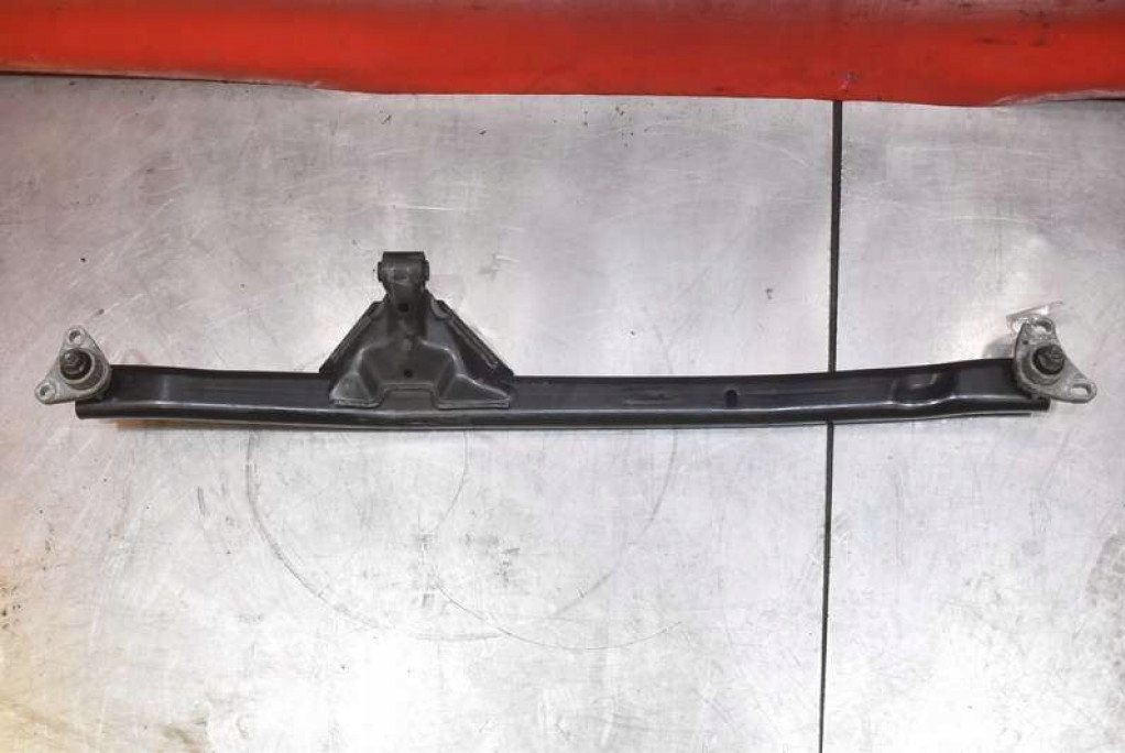 Распорка чашка балка нижняя двигателя volvo xc90 1 1 2.9 t6 272 km 02-06 с Разборки