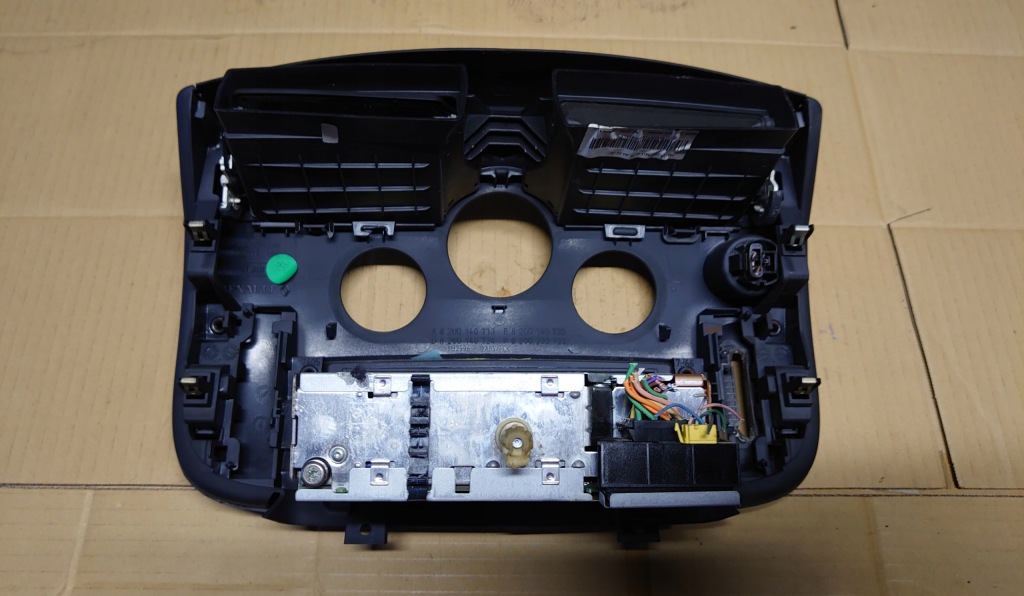 фото №2, Рамка консоли средняя радио scenic ii 8200140713