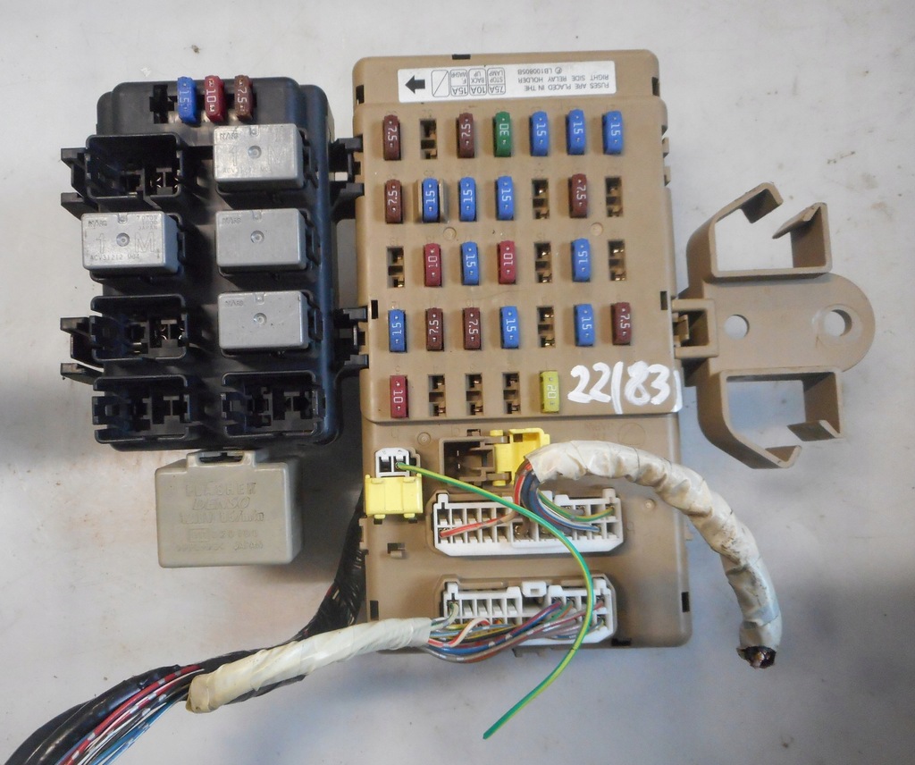 фото №1, Subaru forester iii коробка предохранителей