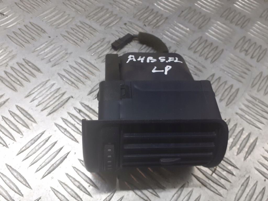 фото №1, Решітка обдув ліва audi a4 b5 8d1820901