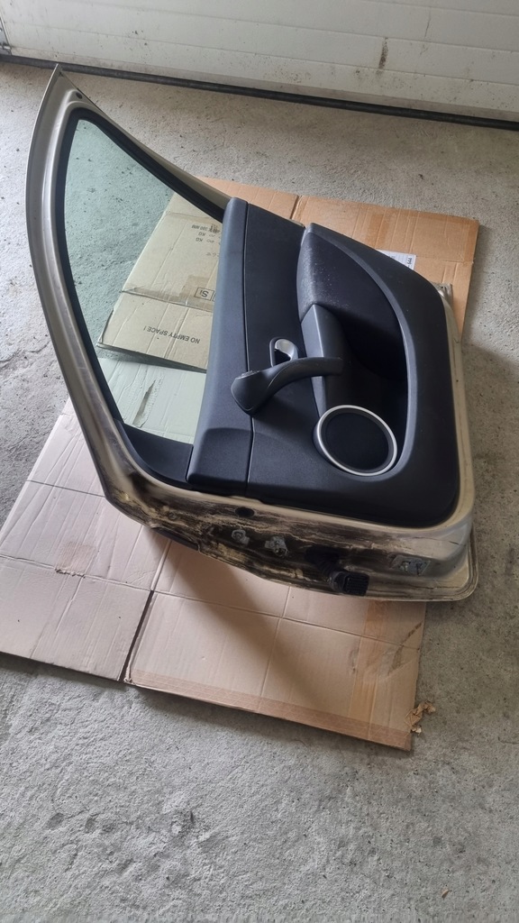 фото №8, Дверь clio iii крышка багажника задняя