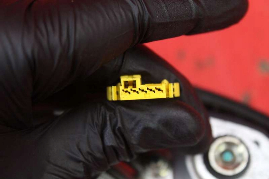 фото №7, Подушка безопасности подушка воздушная водителя 8d0880201h audi a4 b5 97-01