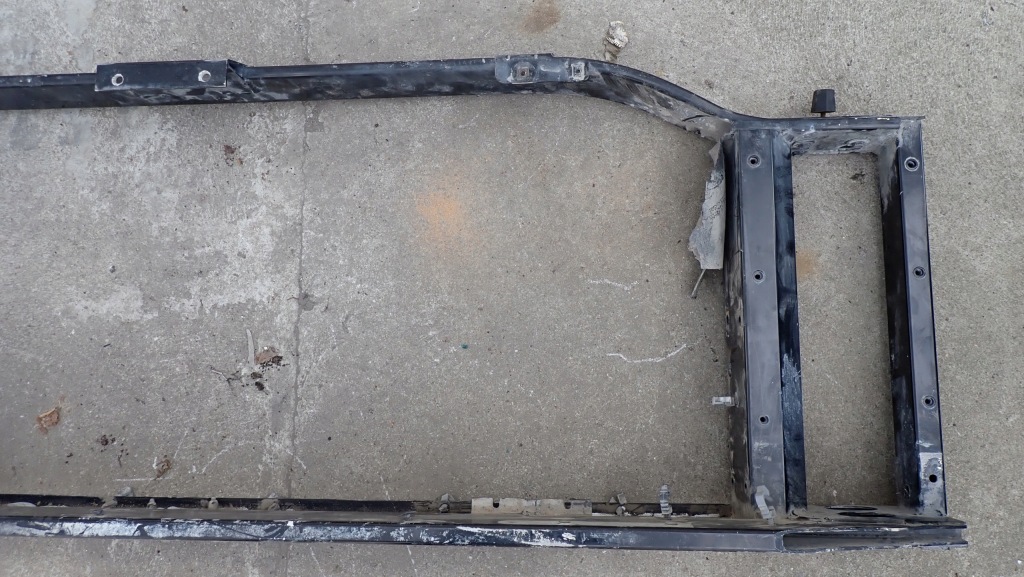 Кронштейн радиатора cadillac escalade ii 15074428 в Украине