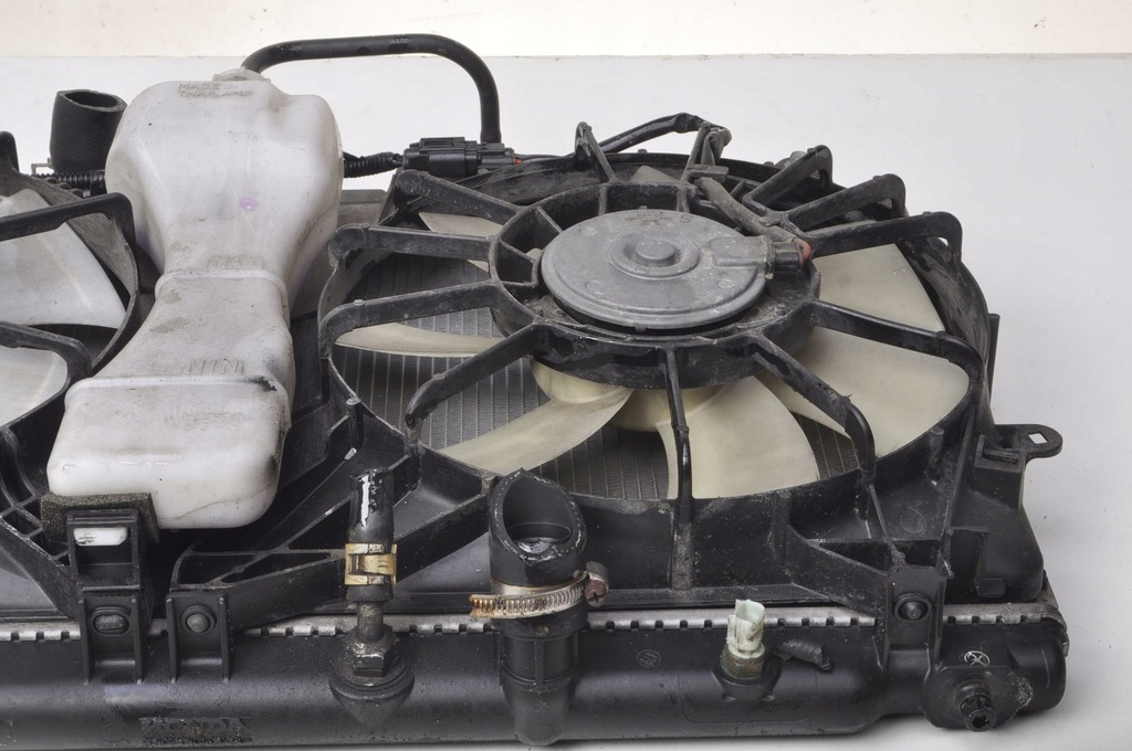 фото №11, Honda insight ii 1.3 hybrid радіатор wody