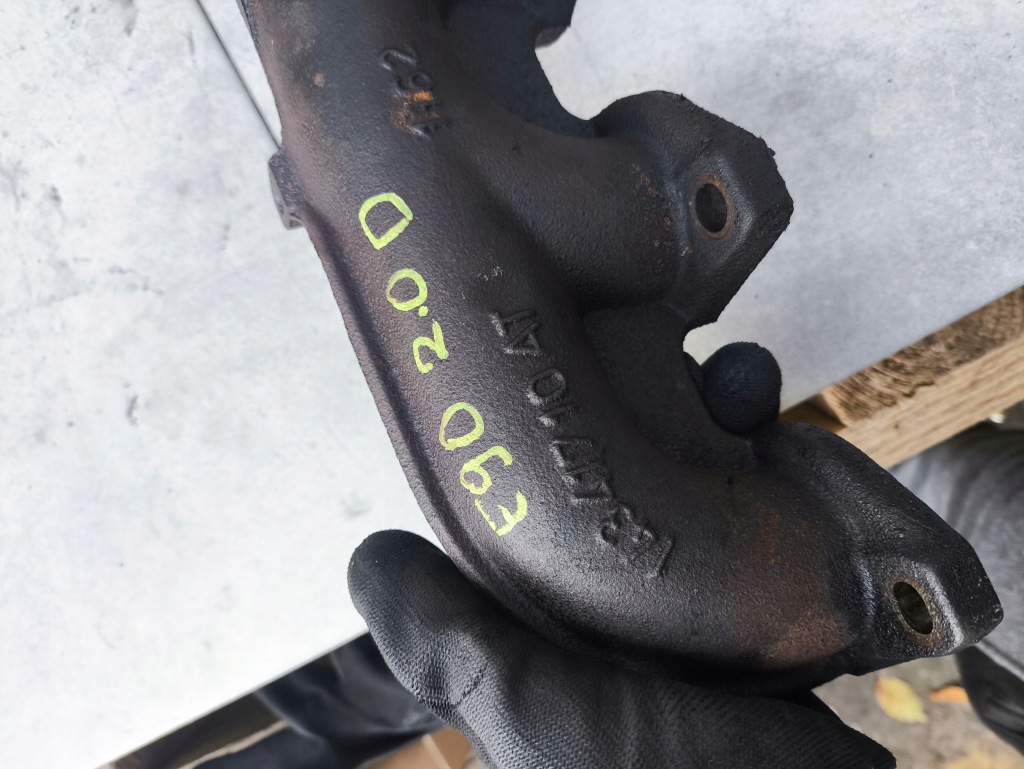 Bmw e90 колектор випускний турбонагнітача bmw e60 e90 781018203 ? Зі Шроту