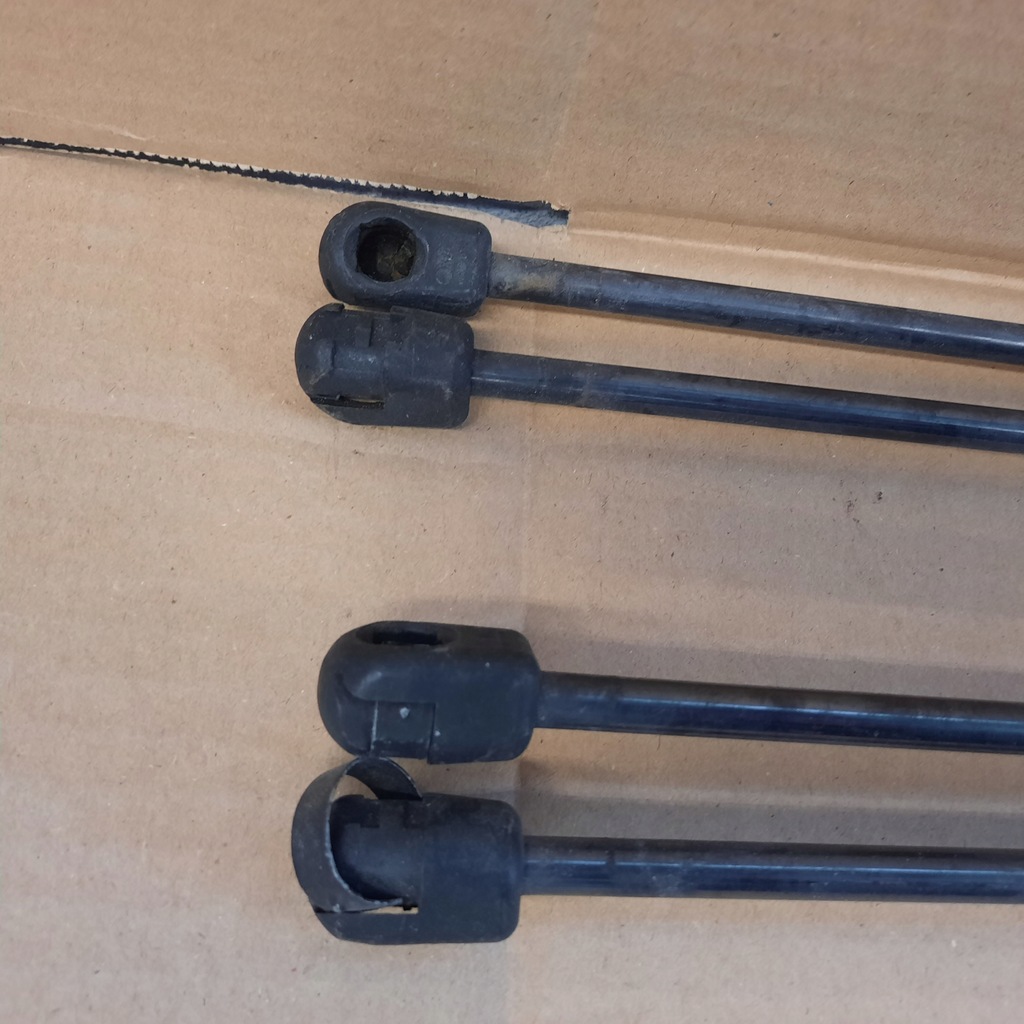 фото №7, Opel insignia a hb амортизатор привід кришки 13321298 комплект