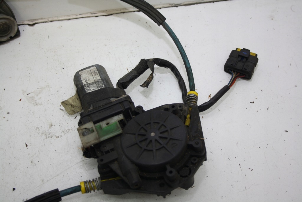 Підйомник механізм скло праві перед alfa romeo gt 606815920 Недорого