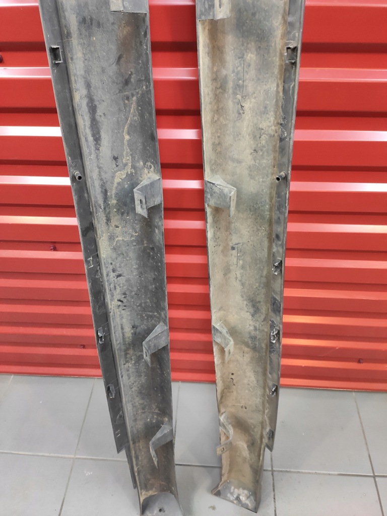 Купити Jeep commander xk xh 05-10 молдинг поріг права ліва накладка оригінал